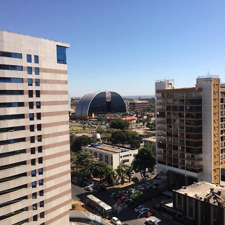 Apart Hotel No Coracao De Brasilia Kubitschek Plaza Exterior foto